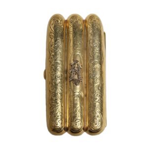 Faberge Rus Gümüş 3lü Puro Kutusu 94gr 12 Faberge Rus Gümüş 3lü Puro Kutusu - Karl Faberge Moskova damgalı, üzeri elmas taşlı Çar inisiyalli, dışı ve içi altın vermeyli, 84 zolotnik - 94 gr - 125x60x22 mm -3-